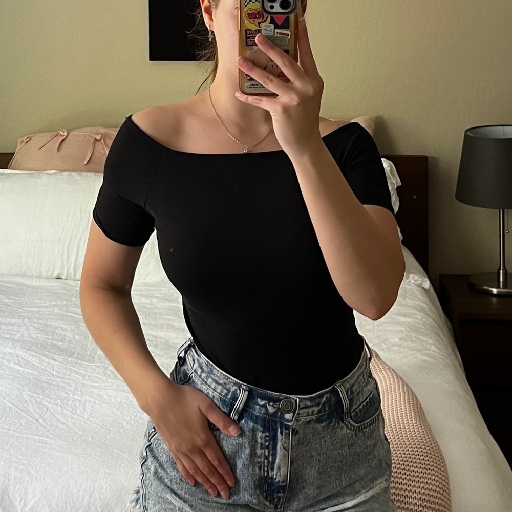 H$M off-shoulder top
